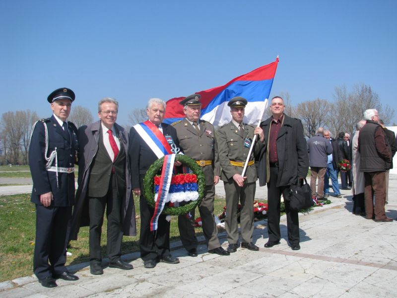 usce-2015-polaganje-venaca03.jpg