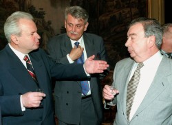 YUGOSLAV PREISDENT SLOBODAN MILOSEVIC AND RUSSIAN FOREIGN MINISTER